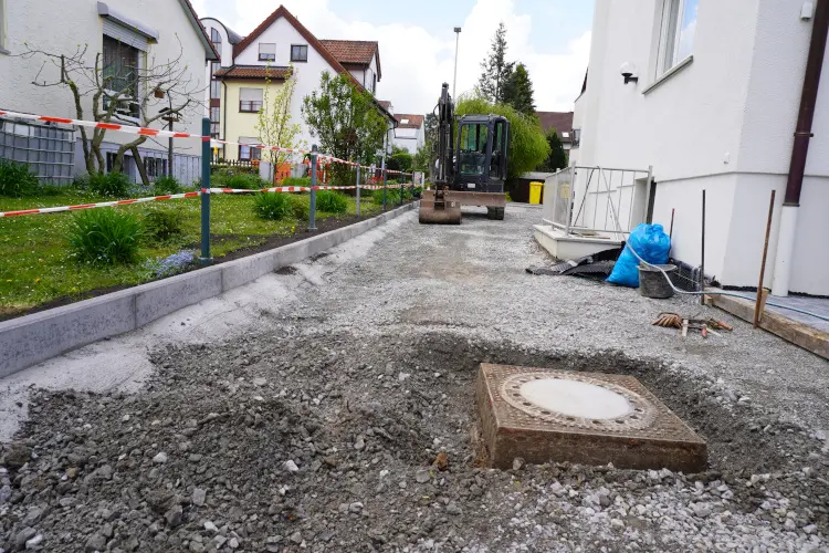 Hofeinfahrt – Vorher